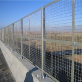 武汉市新鲜出炉浸塑直片框架护栏网厂家-用途广泛